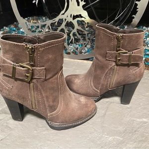 White Mountain Ankle Boots, Taupe, Sz 6M